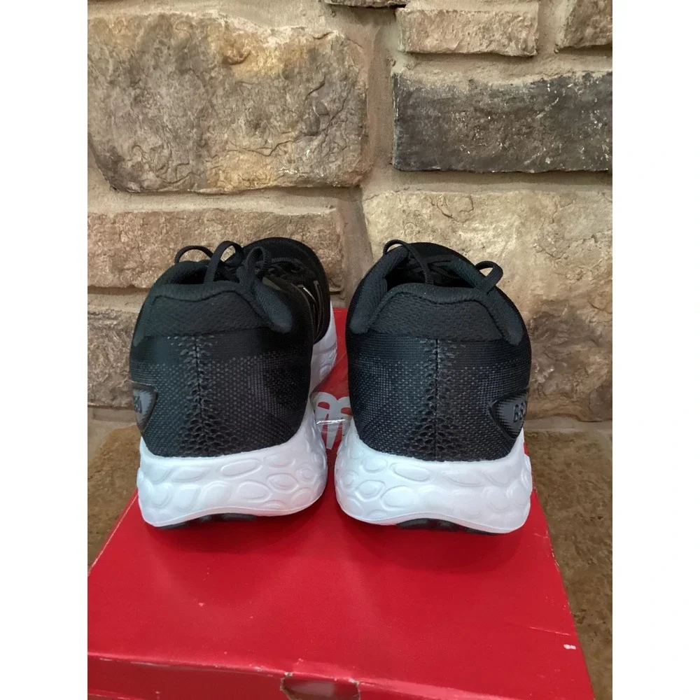 New Balance Fresh Foam 680 v8 Size Mens 9.5 Womens 11 Running Shoes Black Grey
